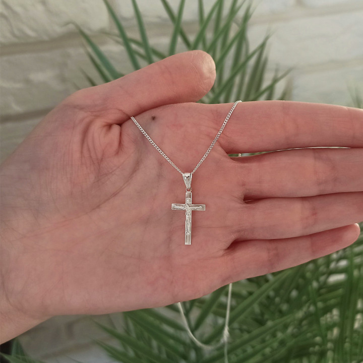 Srebrny krzyżyk i łańcuszek pancerka 45 cm